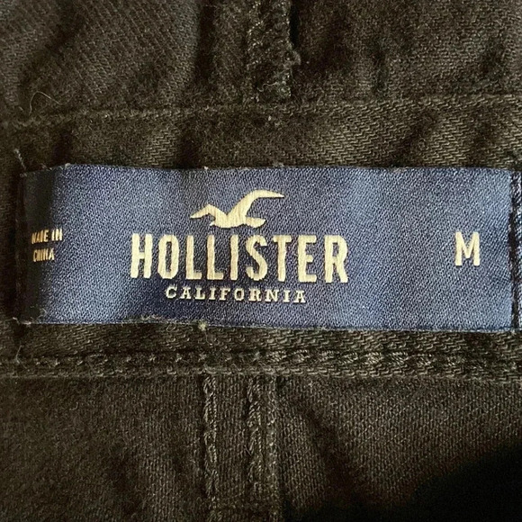 Hollister | Low -Rise Short Jean Overalls - Picture 6 of 7